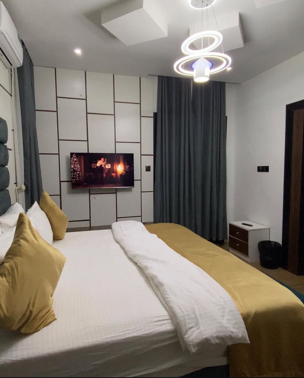 One Bedroom Apartment