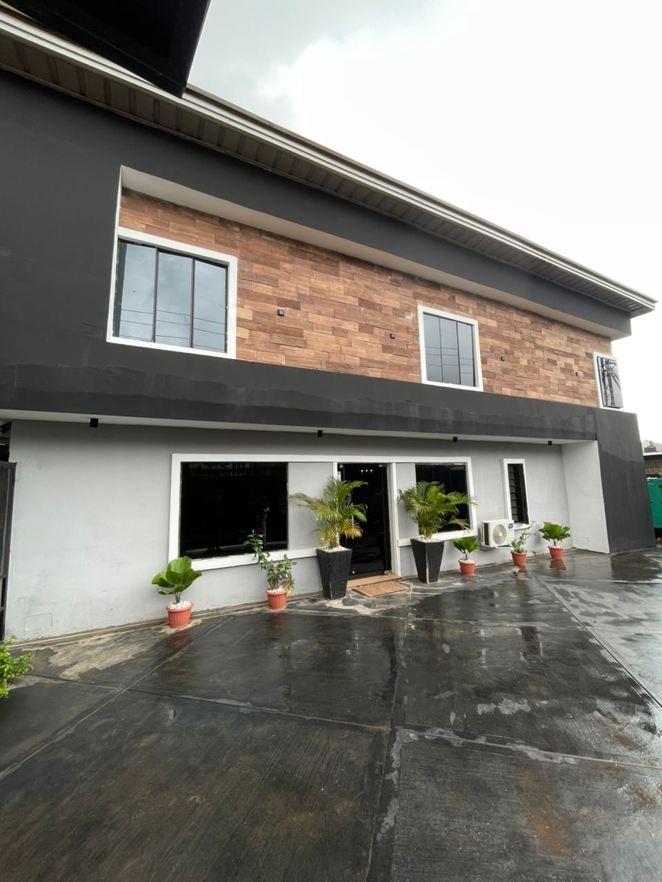 One Bedroom Apartment