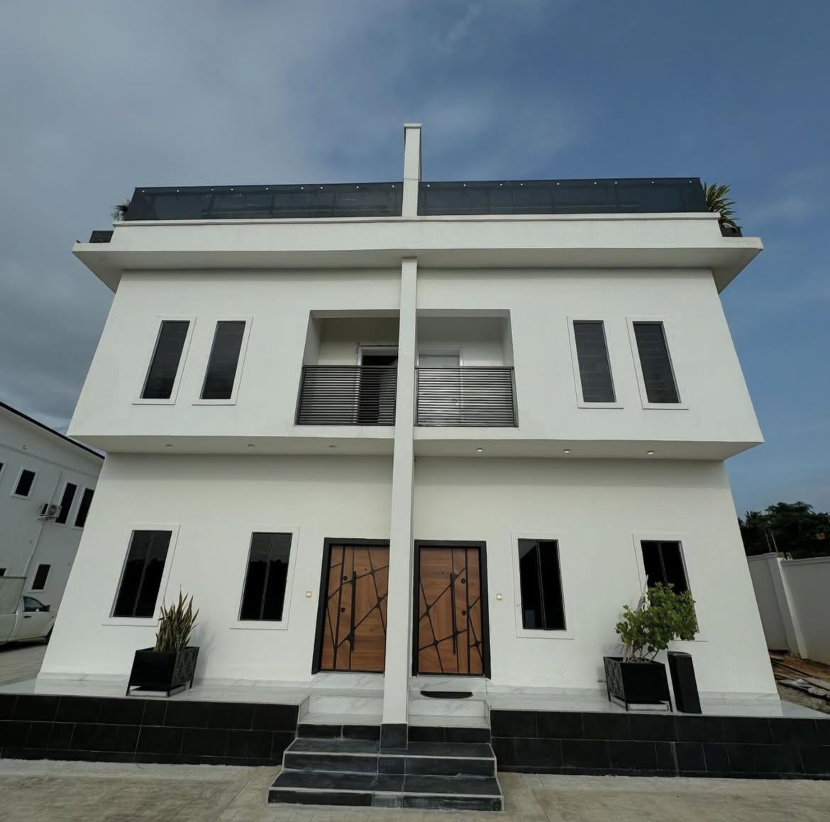 Luxury 3 Bedroom Apartment