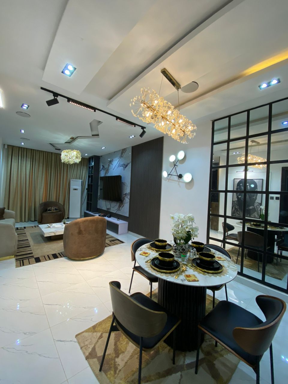 Three Bedroom Apartment, Thinkers Corner