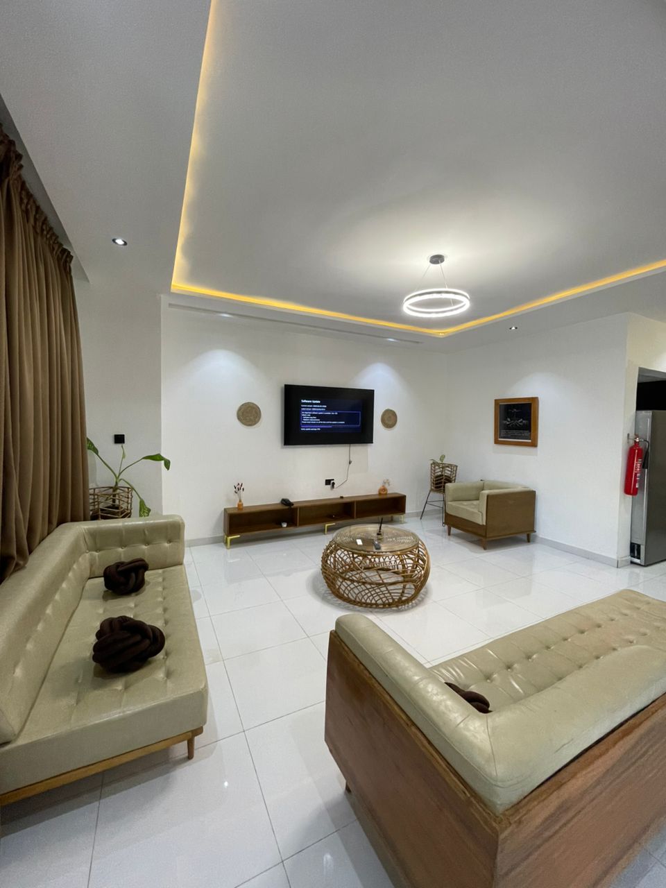 Three Bedroom Apartment, Ogui Road